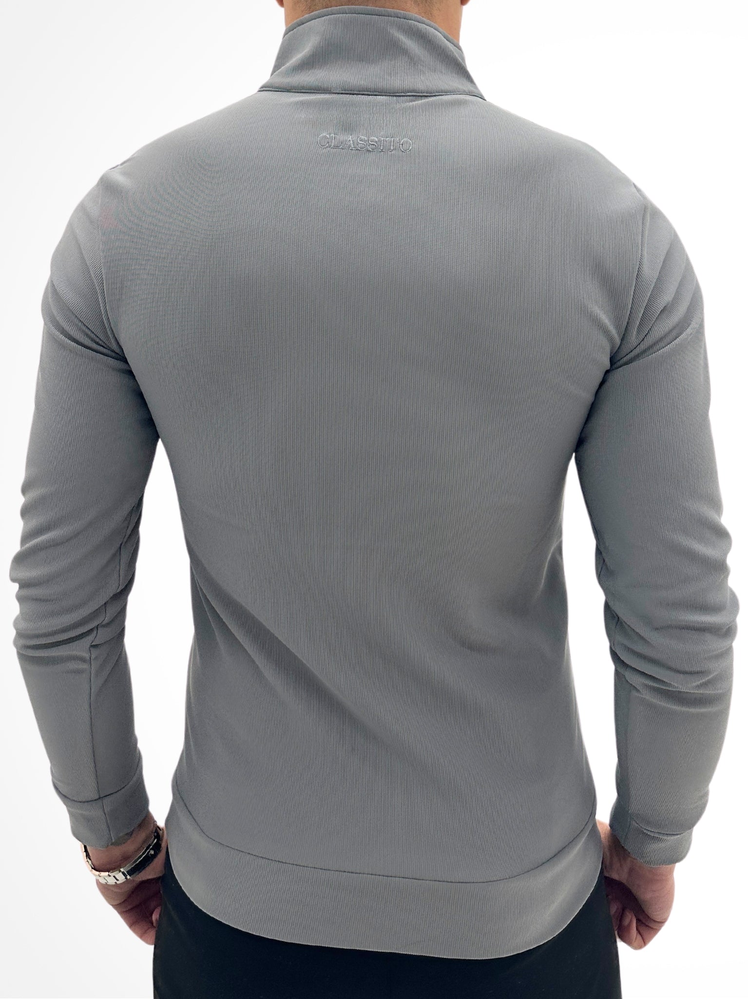THE MILAN HALF-ZIP PULLOVER – DARK GRAY