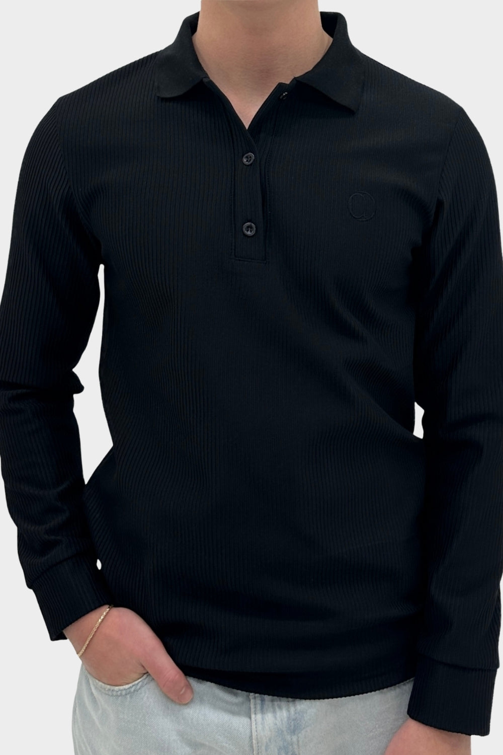 THE RIBBED LONGSLEEVE POLO JET BLACK